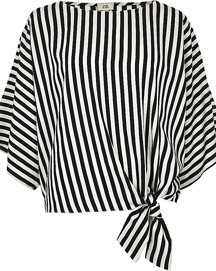 Black stripe knot side T-shirt