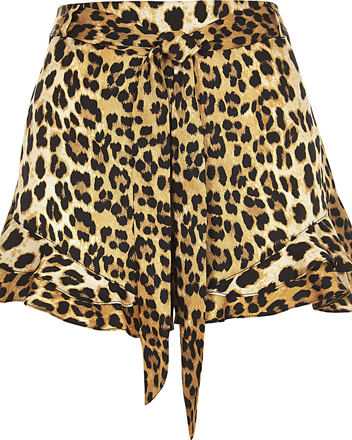 Petite brown leopard print frill hem shorts