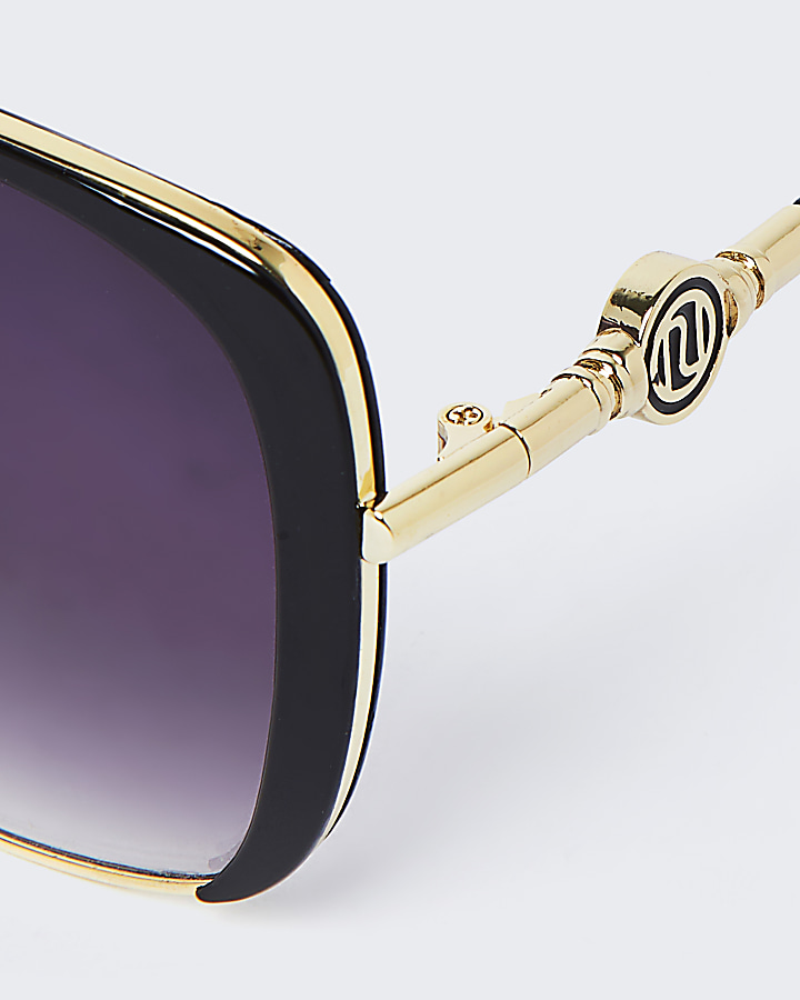 Black smoke lens glam sunglasses