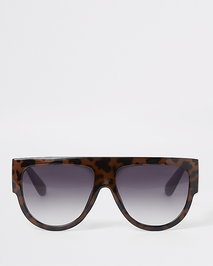 Brown tortoiseshell print visor sunglasses