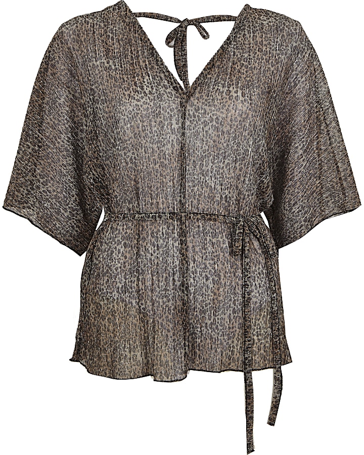 Brown leopard print plisse kimono sleeve top