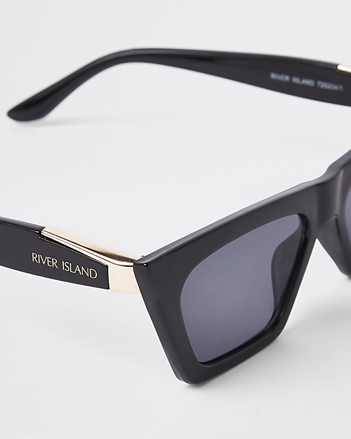 Black smoke lens visor sunglasses