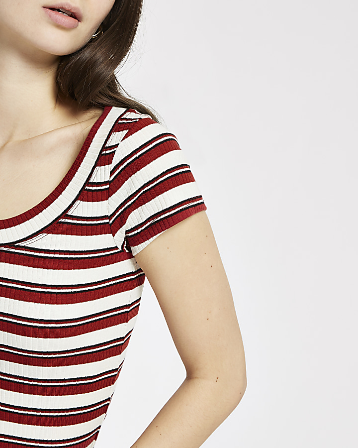 Red stripe scoop neck T-shirt