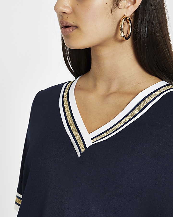 Navy tipped v neck loose fit T-shirt