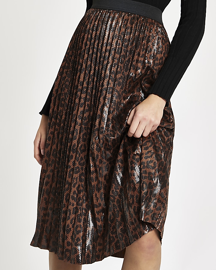 Brown leopard print pleated skirt