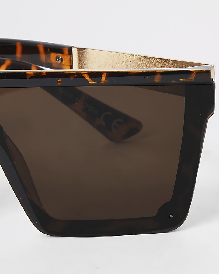 Brown tortoiseshell flat top sunglasses