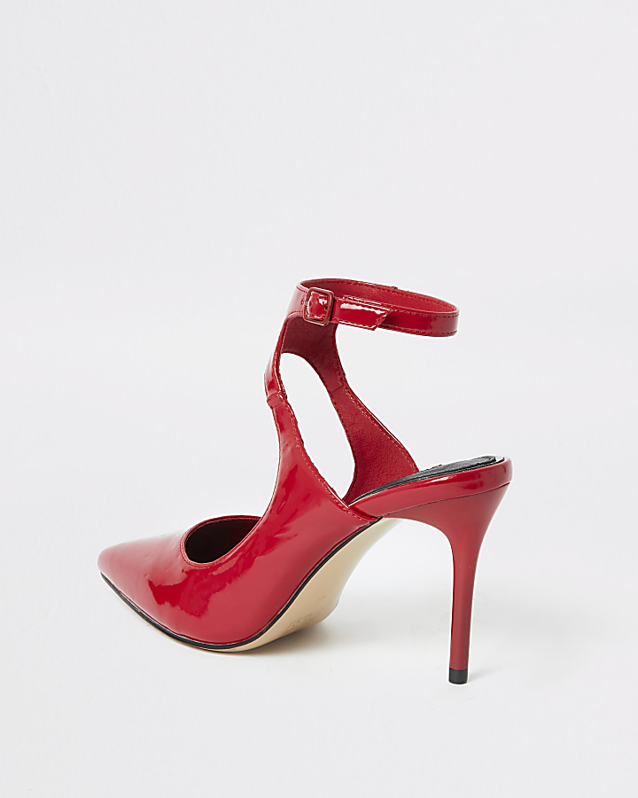 Red patent cut out court shoe