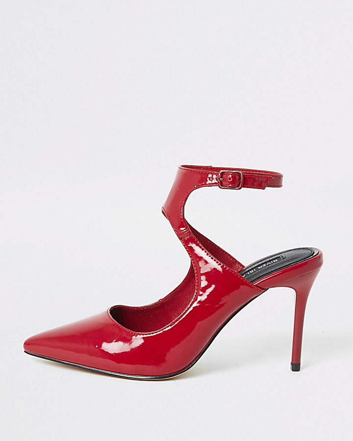 Red patent cut out court shoe