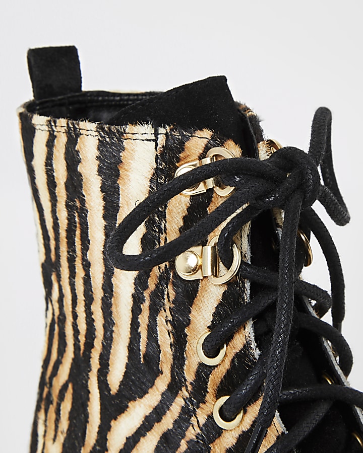 Brown suede printed lace-up ankle boots
