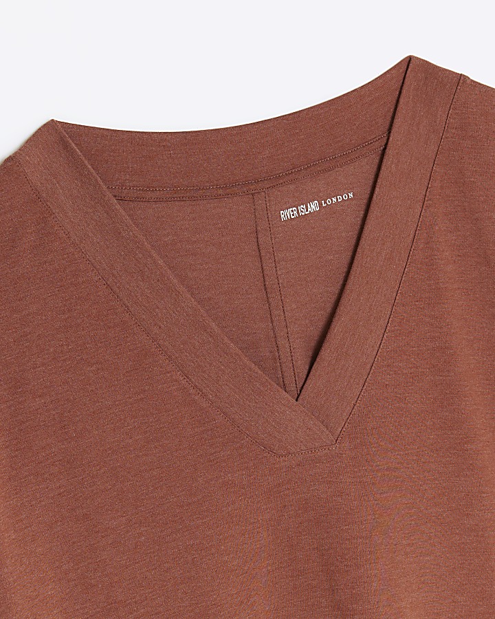 Brown vneck tshirt River Island