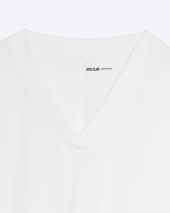 White v neck tshirt River Island