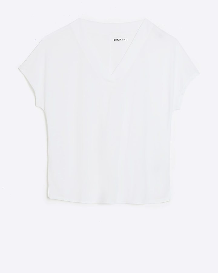 White v neck tshirt River Island