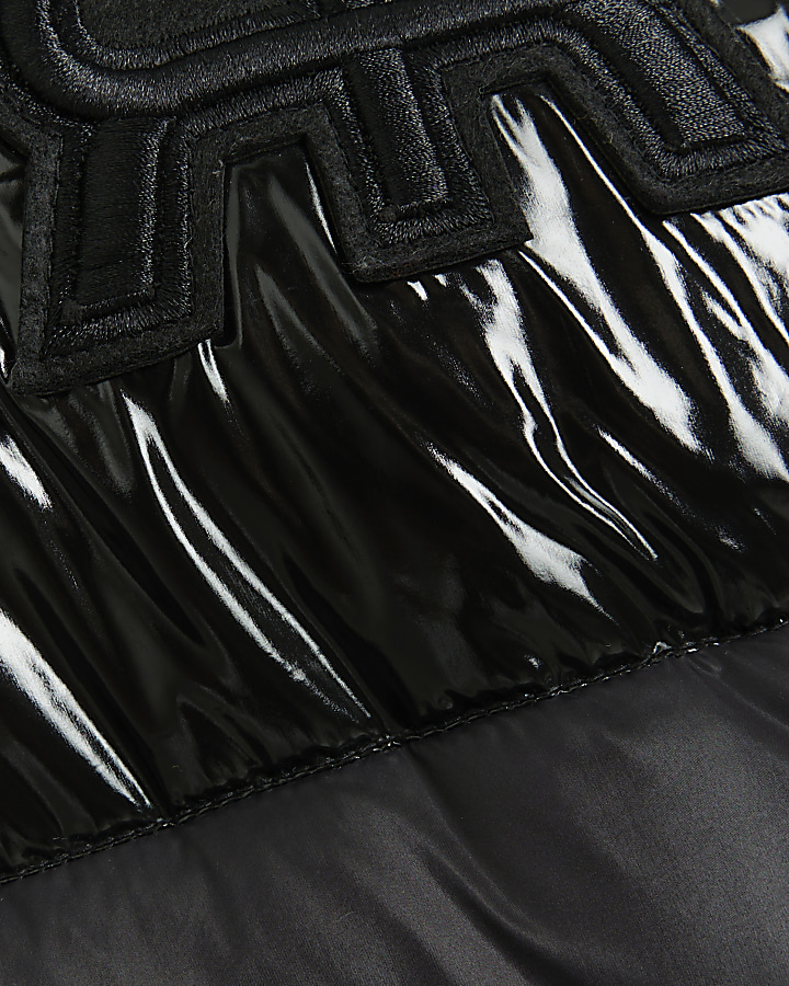 Black vinyl detail hooded puffer jacket