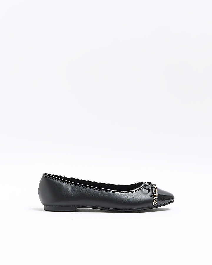 Flat black clearance wide fit shoes