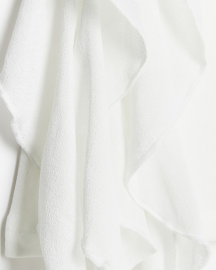White corsage sleeveless top
