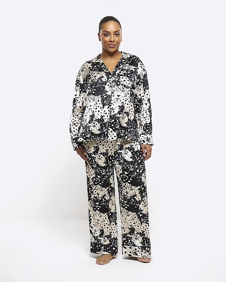 Satin pyjamas river online island