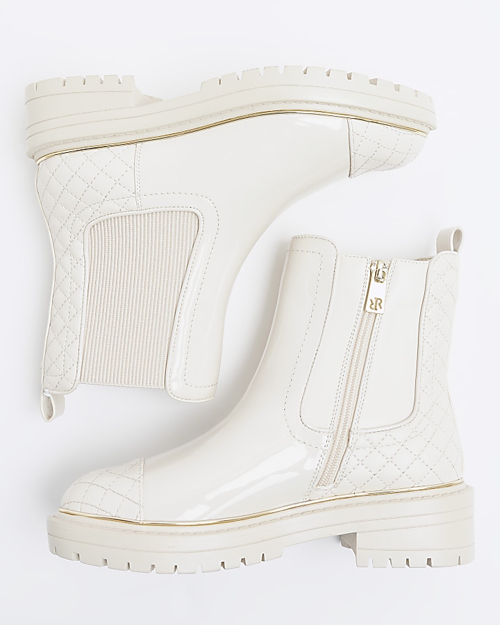 Cream wide fit quilted chelsea boots River Island