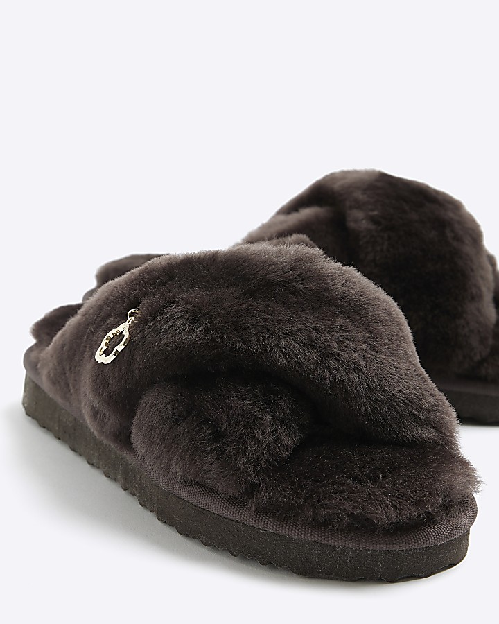 Brown sheepskin crossed slippers