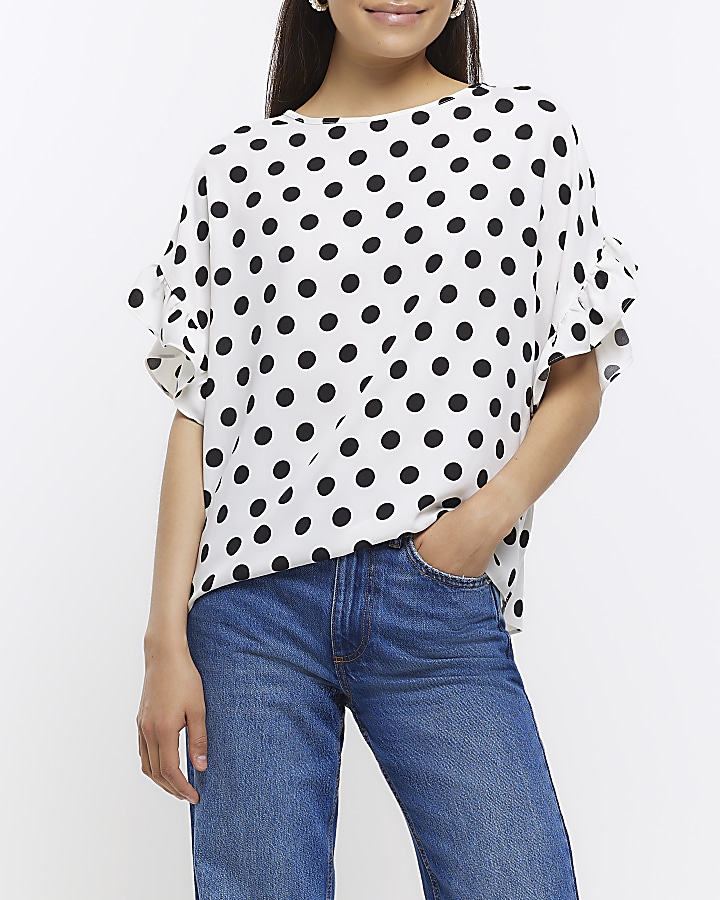 White spotted frill sleeve t-shirt