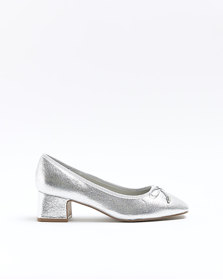 Silver court shoes block on sale heel