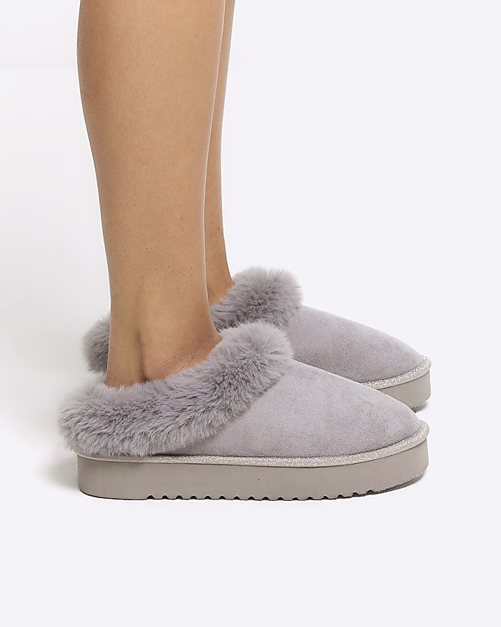 Grey faux fur platform slippers