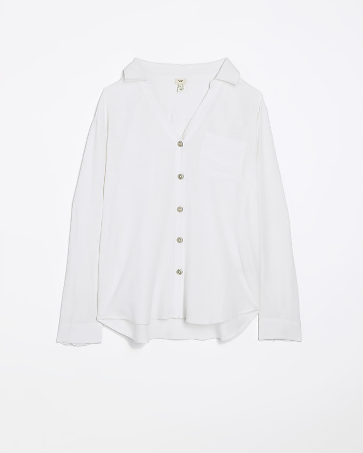 White buttoned up shirt with linen