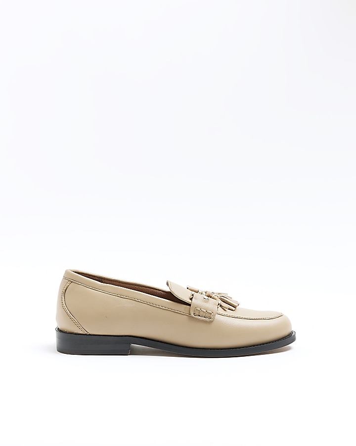 Beige tassel leather loafers