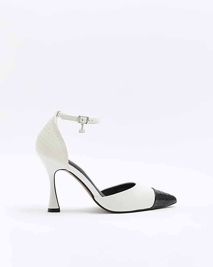 Cream deals court shoe