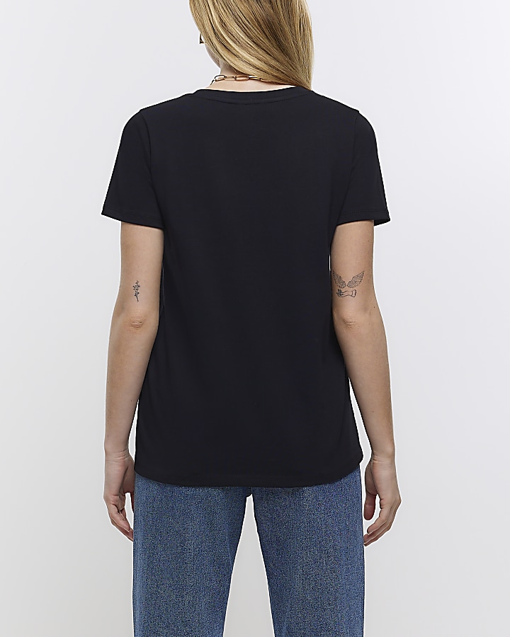 Black short sleeve graphic t-shirt
