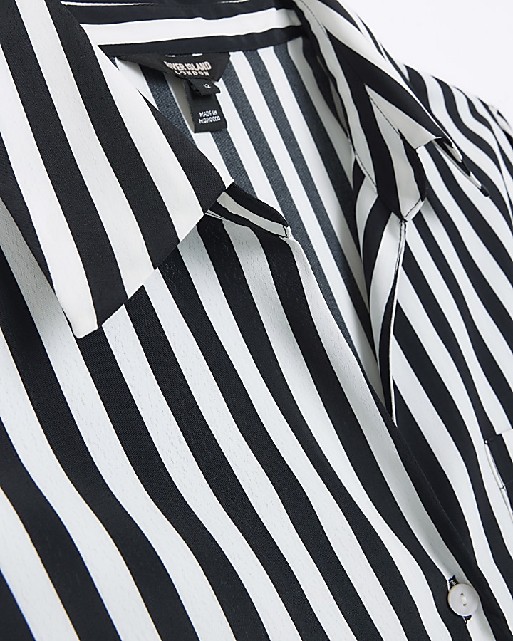 Black stripe long sleeve shirt