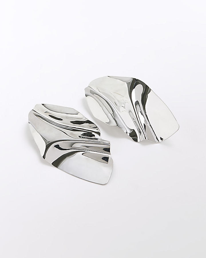 Silver sculpted earrings