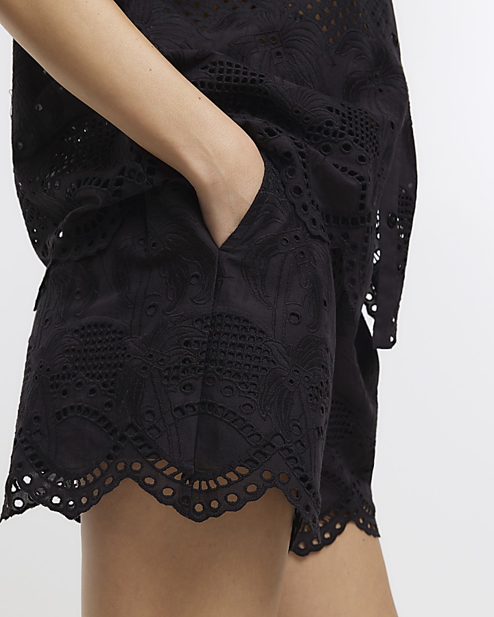 Black lace casual shorts