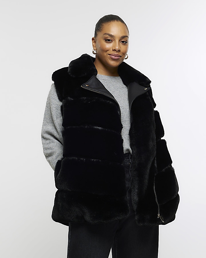 Plus size deals fur gilet black