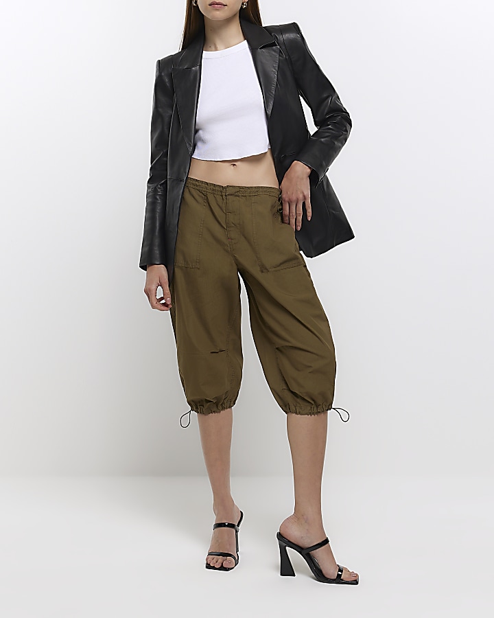 Khaki on sale capri pants