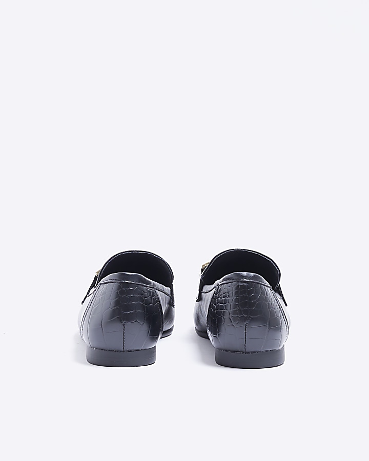 Black heart chain loafers