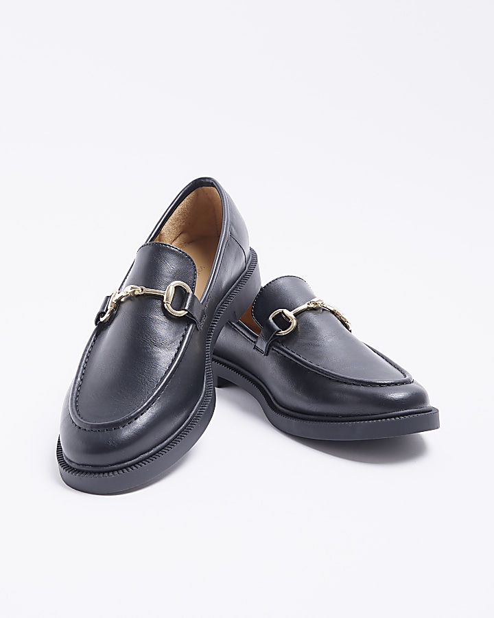 Black snaffle detail loafers