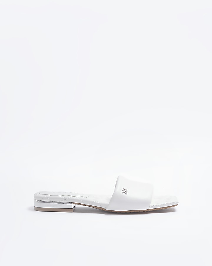 White wide fit padded sliders