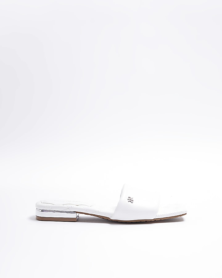 White padded sliders