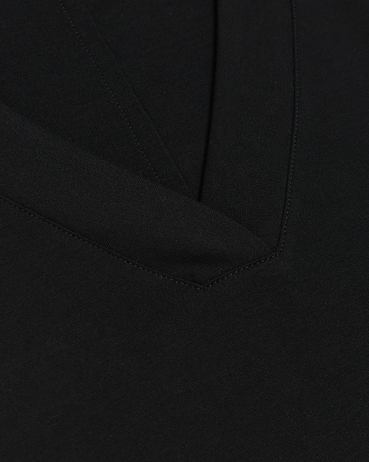 Black v neck tshirt River Island