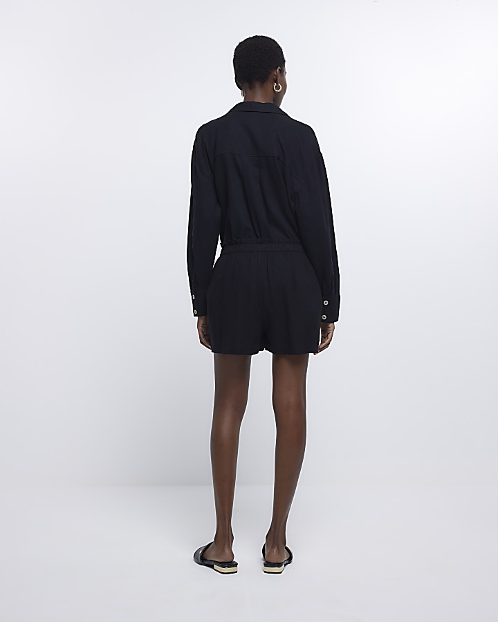 Black shorts with linen