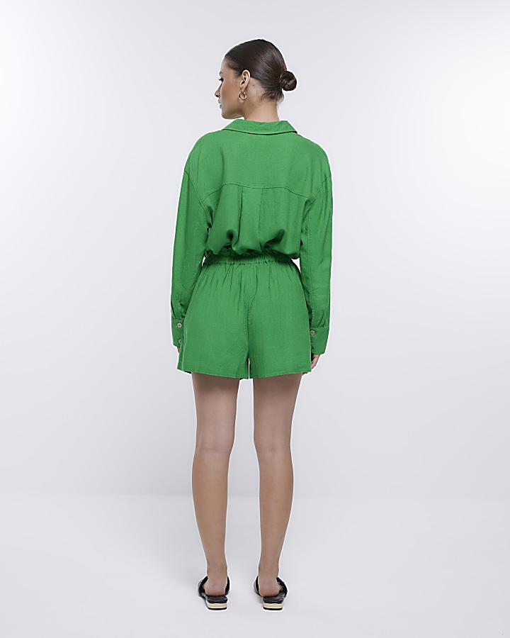 Green shorts with linen