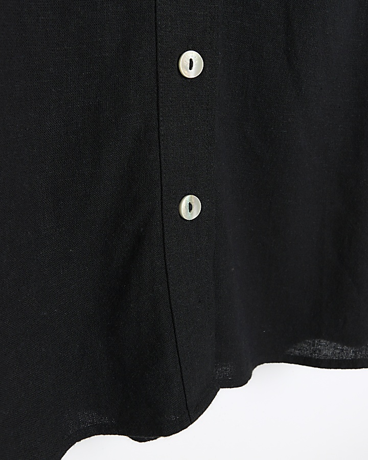 Plus black oversized shirt with linen