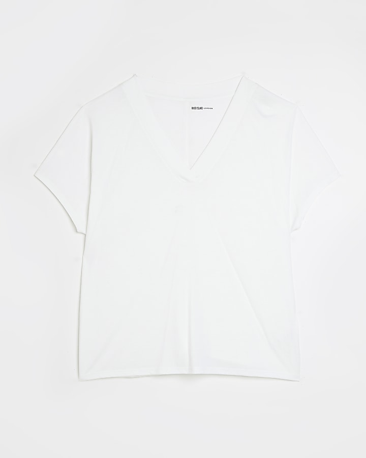 Plus white vneck tshirt River Island
