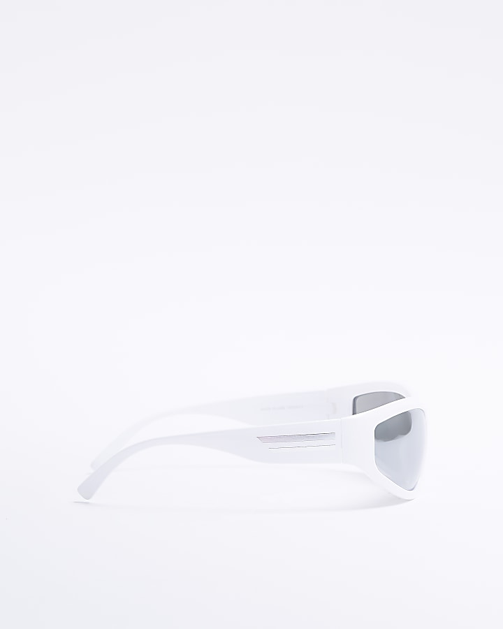 White mirror lenses curved sunglasses