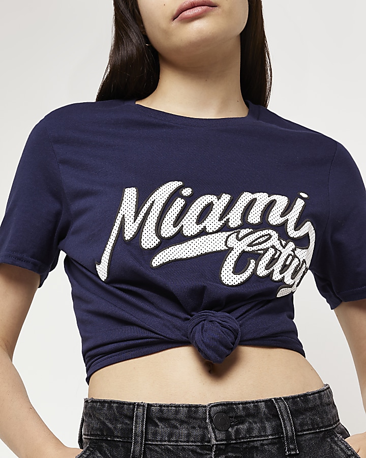 Navy graphic knot t-shirt