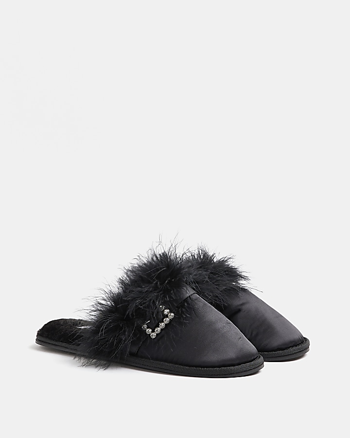 Black faux fur sleepwear bundle