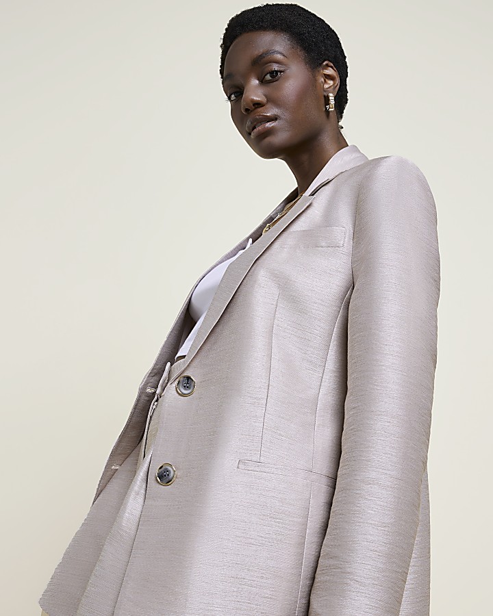 Beige tailored blazer