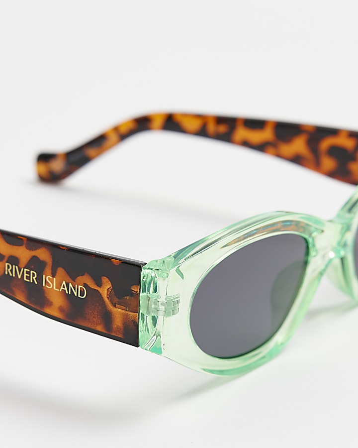 Green slim sunglasses