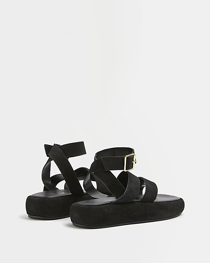 Black flatform gladiator sandals