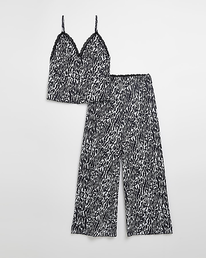 Black animal print pyjama set